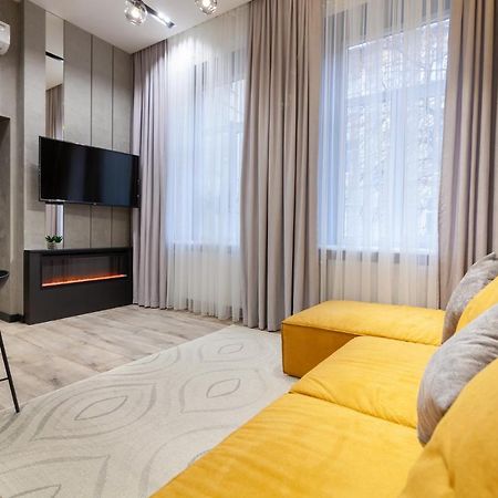 Royal Vip Apartment On Leontovicha 5 Lviv Eksteriør billede