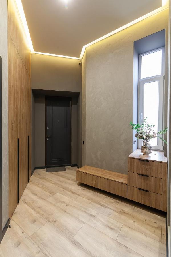 Royal Vip Apartment On Leontovicha 5 Lviv Eksteriør billede